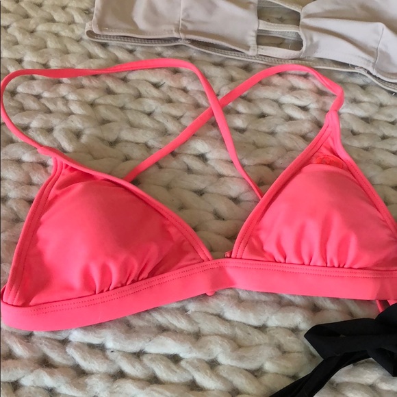 SWIM TOPS! DETAILS BELOW - Picture 3 of 8